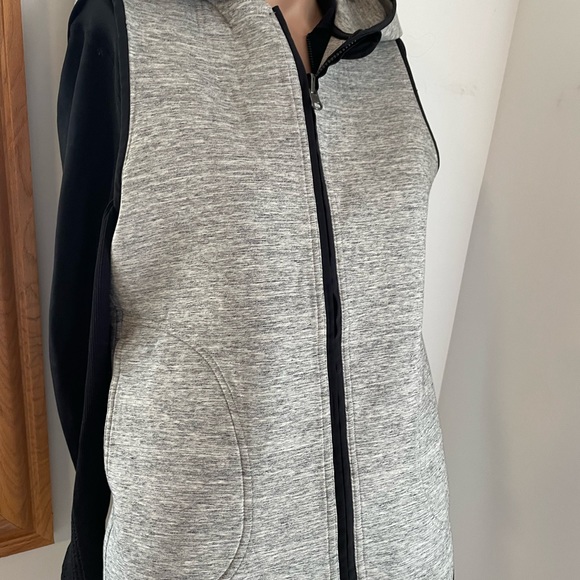 ๐ธ18.5โ PTP reversible hooded insculpt vest lululemon hoodie 6 8 grey space - Picture 5 of 7